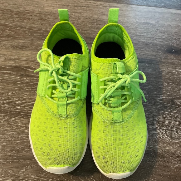 Neon Green Nike Running Shoes - Picture 1 of 2